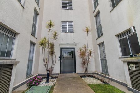 Apartamento à venda com 48m², 2 quartos e 1 vaga Apartamento à venda com 48m², 2 quartos e 1 vagaFachada do bloco