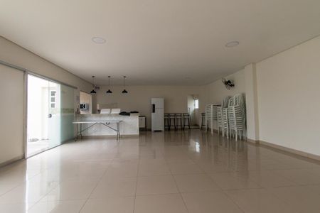 Apartamento à venda com 48m², 2 quartos e 1 vaga Apartamento à venda com 48m², 2 quartos e 1 vagaÁrea comum - Salão de festas