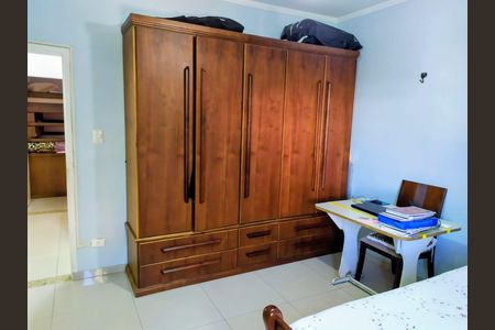 Casa à venda com 110m², 2 quartos e 1 vaga Casa à venda com 110m², 2 quartos e 1 vagaQuarto