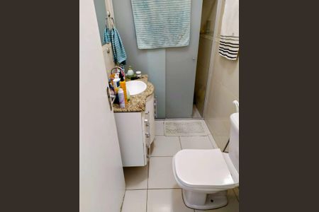 Casa à venda com 110m², 2 quartos e 1 vaga Casa à venda com 110m², 2 quartos e 1 vagaBanheiro