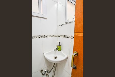 Casa à venda com 112m², 3 quartos e 2 vagasLavabo