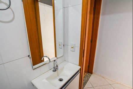 Casa à venda com 112m², 3 quartos e 2 vagasBanheiro Social