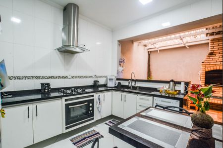 Casa à venda com 112m², 3 quartos e 2 vagasCozinha