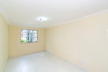 Sala de apartamento para alugar com 2 quartos, 30m² em Ramos, Rio de Janeiro