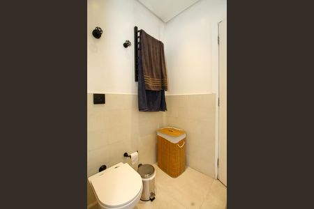 Apartamento à venda com 105m², 2 quartos e 1 vaga Apartamento à venda com 105m², 2 quartos e 1 vagaBanheiro da Suíte