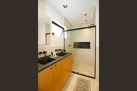 Apartamento à venda com 105m², 2 quartos e 1 vaga Apartamento à venda com 105m², 2 quartos e 1 vagaBanheiro da Suíte