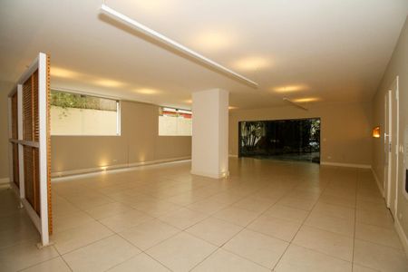 Apartamento à venda com 105m², 2 quartos e 1 vaga Apartamento à venda com 105m², 2 quartos e 1 vagaÁrea Comum - Salão de Festas