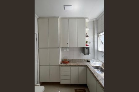 Apartamento para alugar com 100m², 3 quartos e 2 vagas Apartamento para alugar com 100m², 3 quartos e 2 vagasCozinha
