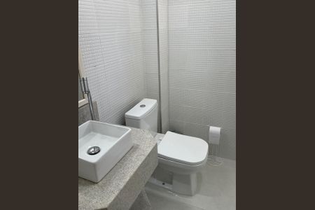 Apartamento para alugar com 100m², 3 quartos e 2 vagas Apartamento para alugar com 100m², 3 quartos e 2 vagasBanheiro