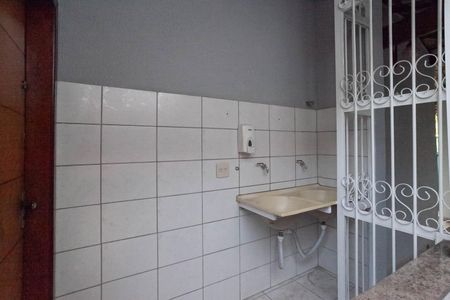 Área de serviço  de casa à venda com 3 quartos, 180m² em Santa Monica, Belo Horizonte