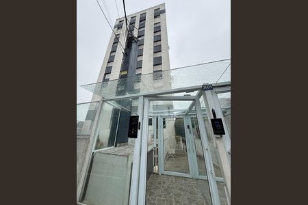 Apartamento à venda com 47m², 2 quartos e 1 vaga Apartamento à venda com 47m², 2 quartos e 1 vagaFachada