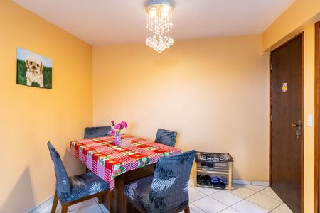 Apartamento à venda com 47m², 2 quartos e 1 vaga Apartamento à venda com 47m², 2 quartos e 1 vagaSala