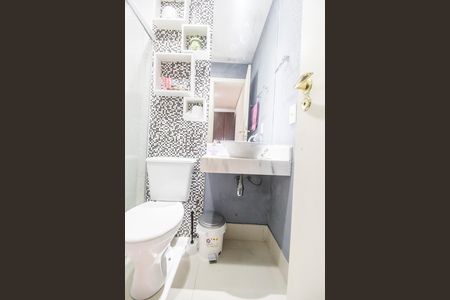 Casa de condomínio para alugar com 208m², 3 quartos e 2 vagas Casa de condomínio para alugar com 208m², 3 quartos e 2 vagasBanheiro da Suíte