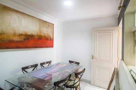 Casa de condomínio para alugar com 208m², 3 quartos e 2 vagas Casa de condomínio para alugar com 208m², 3 quartos e 2 vagasSala