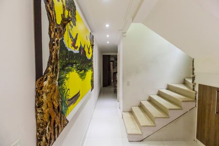 Casa de condomínio para alugar com 208m², 3 quartos e 2 vagas Casa de condomínio para alugar com 208m², 3 quartos e 2 vagasCorredor