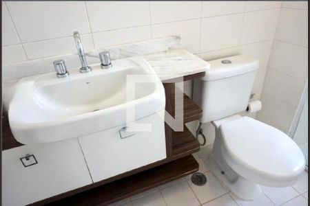 Apartamento à venda com 147m², 3 quartos e 3 vagas Apartamento à venda com 147m², 3 quartos e 3 vagasBanheiro