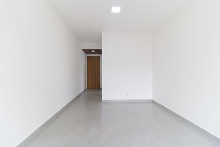 Sala de apartamento à venda com 2 quartos, 65m² em Jardim Caraguata, São Paulo