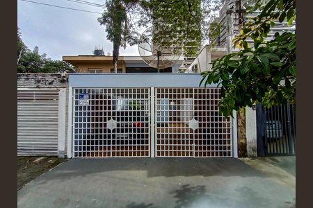 Fachada de casa à venda com 4 quartos, 156m² em Santo Amaro, São Paulo