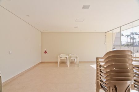 Apartamento à venda com 75m², 2 quartos e 1 vaga Apartamento à venda com 75m², 2 quartos e 1 vagaÁrea comum - Salão de festas