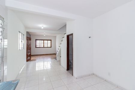 Casa para alugar com 105m², 2 quartos e 3 vagas Casa para alugar com 105m², 2 quartos e 3 vagasCozinha