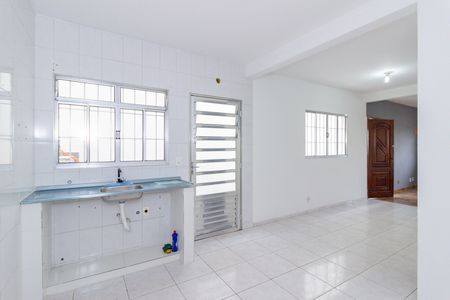Casa para alugar com 105m², 2 quartos e 3 vagas Casa para alugar com 105m², 2 quartos e 3 vagasCozinha