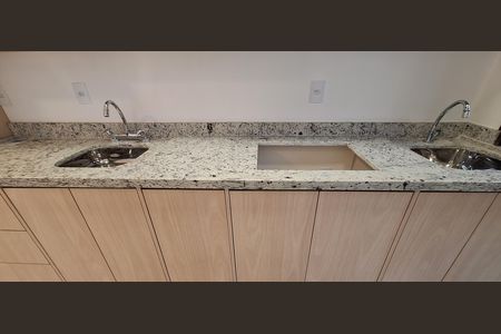 Apartamento para alugar com 55m², 2 quartos e 1 vaga Apartamento para alugar com 55m², 2 quartos e 1 vagaCozinha - Armários