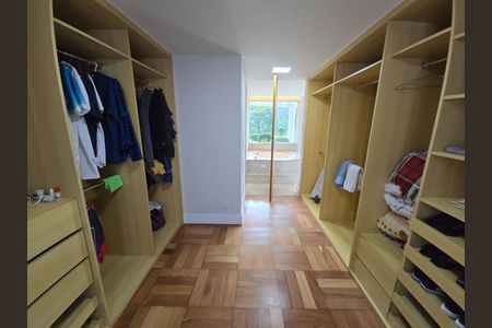 Casa à venda com 810m², 6 quartos e 8 vagas