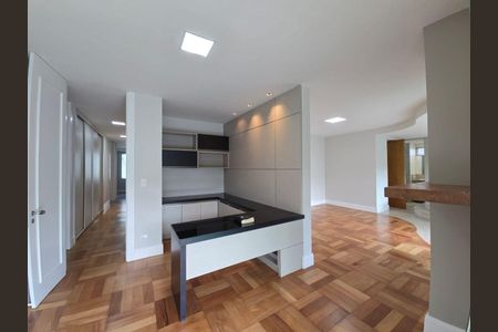 Casa à venda com 810m², 6 quartos e 8 vagas