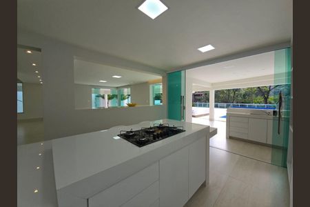 Casa à venda com 810m², 6 quartos e 8 vagas