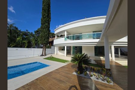 Casa à venda com 810m², 6 quartos e 8 vagas