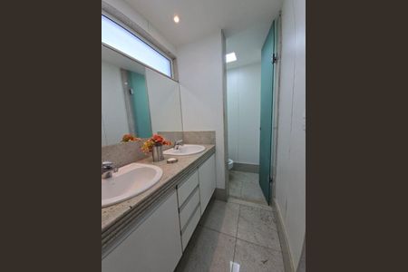 Casa à venda com 810m², 6 quartos e 8 vagas