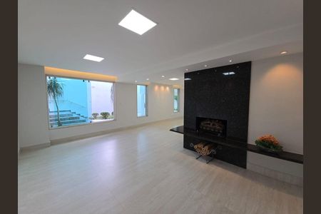 Casa à venda com 810m², 6 quartos e 8 vagas