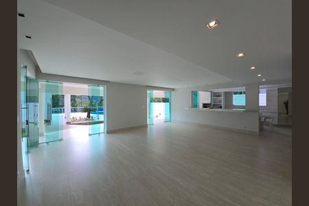 Casa à venda com 810m², 6 quartos e 8 vagas