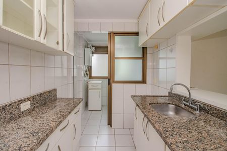 Apartamento à venda com 82m², 3 quartos e 1 vaga Apartamento à venda com 82m², 3 quartos e 1 vagaCozinha e Área de Serviço