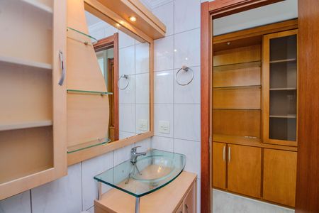 Apartamento à venda com 82m², 3 quartos e 1 vaga Apartamento à venda com 82m², 3 quartos e 1 vagaBanheiro Social