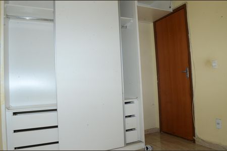 Quarto 2 de apartamento para alugar com 2 quartos, 42m² em Jardim Vitoria, Belo Horizonte