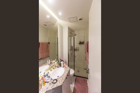 Apartamento para alugar com 83m², 1 quarto e 2 vagas Apartamento para alugar com 83m², 1 quarto e 2 vagasBanheiro da Suíte