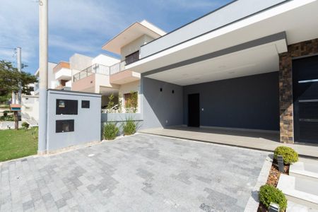 Casa de condomínio para alugar com 160m², 3 quartos e 2 vagas