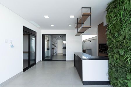 Casa de condomínio para alugar com 160m², 3 quartos e 2 vagas