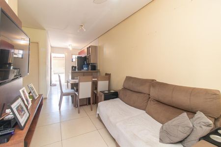 Sala de casa à venda com 2 quartos, 175m² em Hípica, Porto Alegre