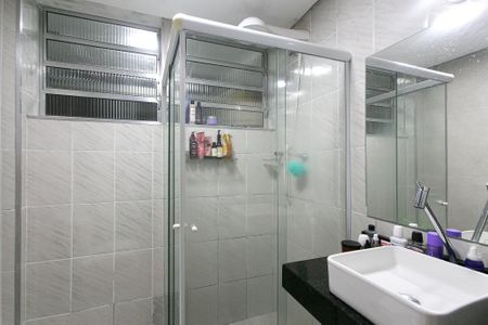 Apartamento à venda com 95m², 3 quartos e sem vaga Apartamento à venda com 95m², 3 quartos e sem vagaBanheiro da Suíte