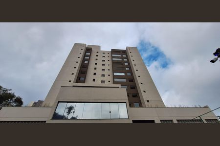 Apartamento para alugar com 56m², 2 quartos e 1 vaga Apartamento para alugar com 56m², 2 quartos e 1 vagaFachada