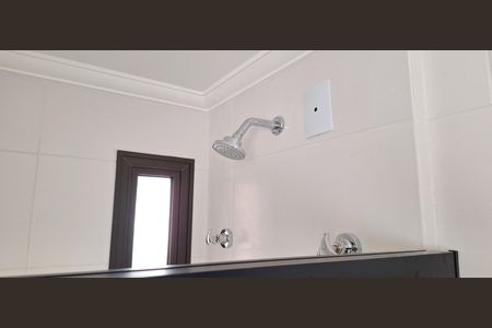 Apartamento para alugar com 56m², 2 quartos e 1 vaga Apartamento para alugar com 56m², 2 quartos e 1 vagaDetalhe do banheiro