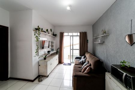 Sala de apartamento à venda com 3 quartos, 62m² em Lagoinha, Belo Horizonte