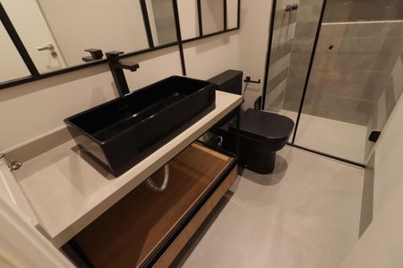 Apartamento para alugar com 173m², 2 quartos e 4 vagasBanheiro da Suíte 2