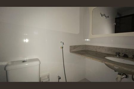 Apartamento à venda com 111m², 2 quartos e 1 vagaBanheiro da Suíte 