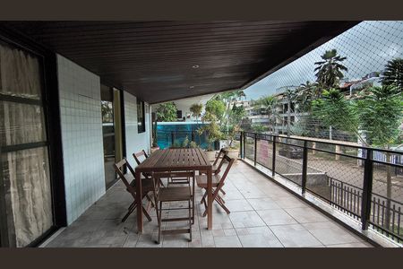 Apartamento à venda com 111m², 2 quartos e 1 vagaVaranda 