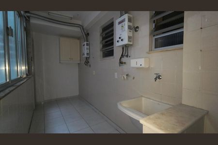Apartamento à venda com 111m², 2 quartos e 1 vagaCozinha e Área de Serviço 