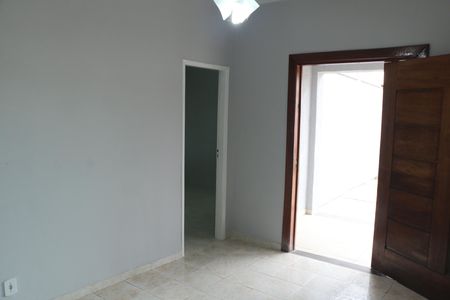 Casa para alugar com 102m², 2 quartos e 1 vagasala
