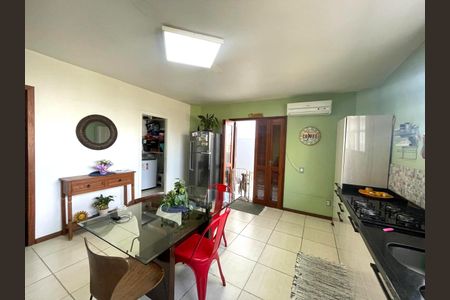 Casa à venda com 145m², 3 quartos e 2 vagas